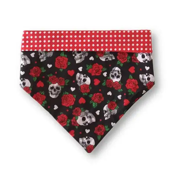 Bandana Dupla Face Caveira e Rosa Preto e Vermelho