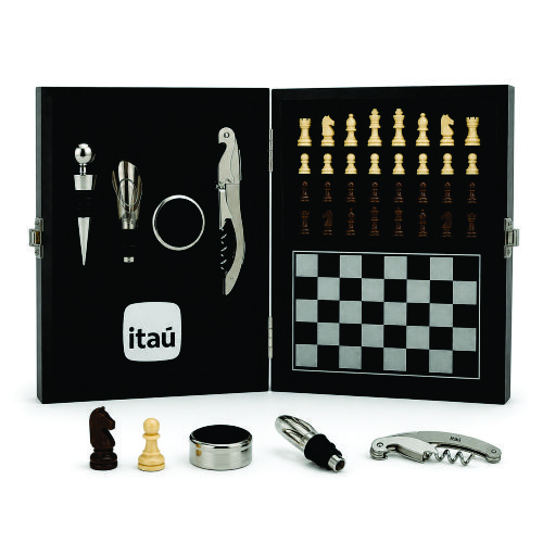 Kit Vinho 4 Peças com Jogo de Xadrez Personalizado